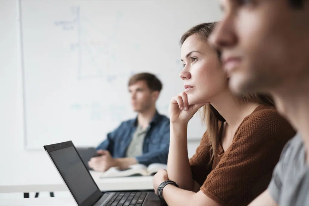 Trade School vs. Community College: Which Delivers the Better ROI?